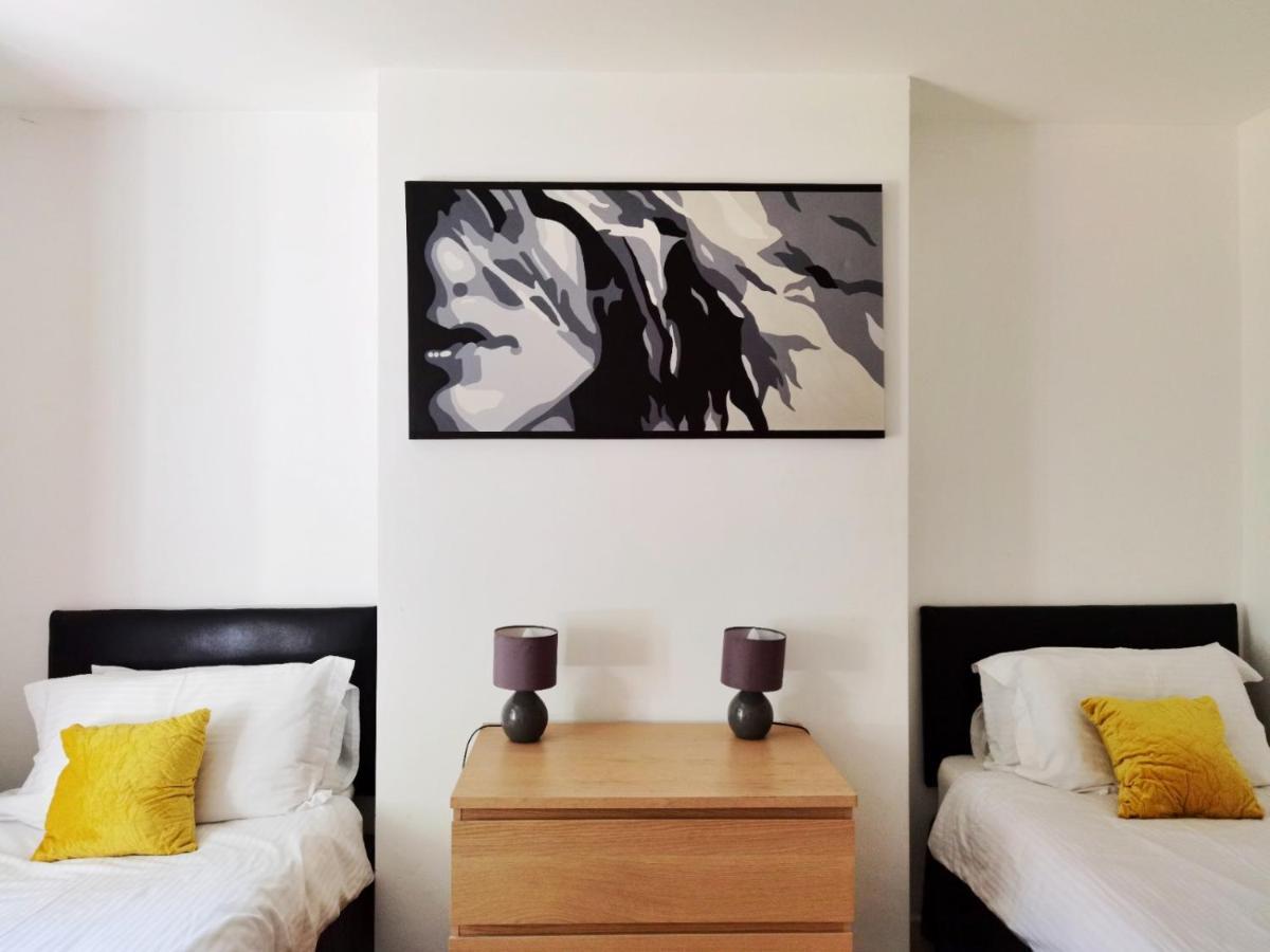 Perry Road, Beautiful Large House Available For Guests And Contractors Parking Wifi Villa Nottingham Exterior foto