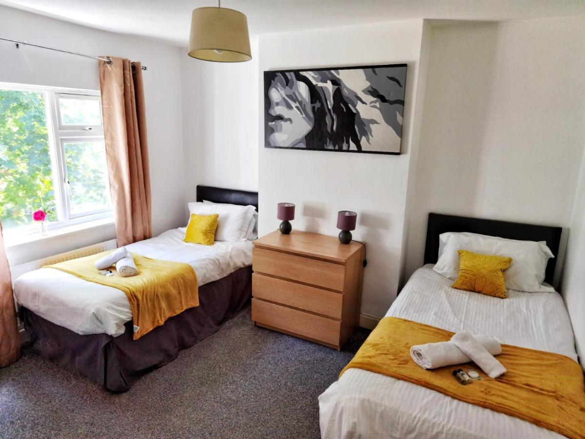 Perry Road, Beautiful Large House Available For Guests And Contractors Parking Wifi Villa Nottingham Exterior foto