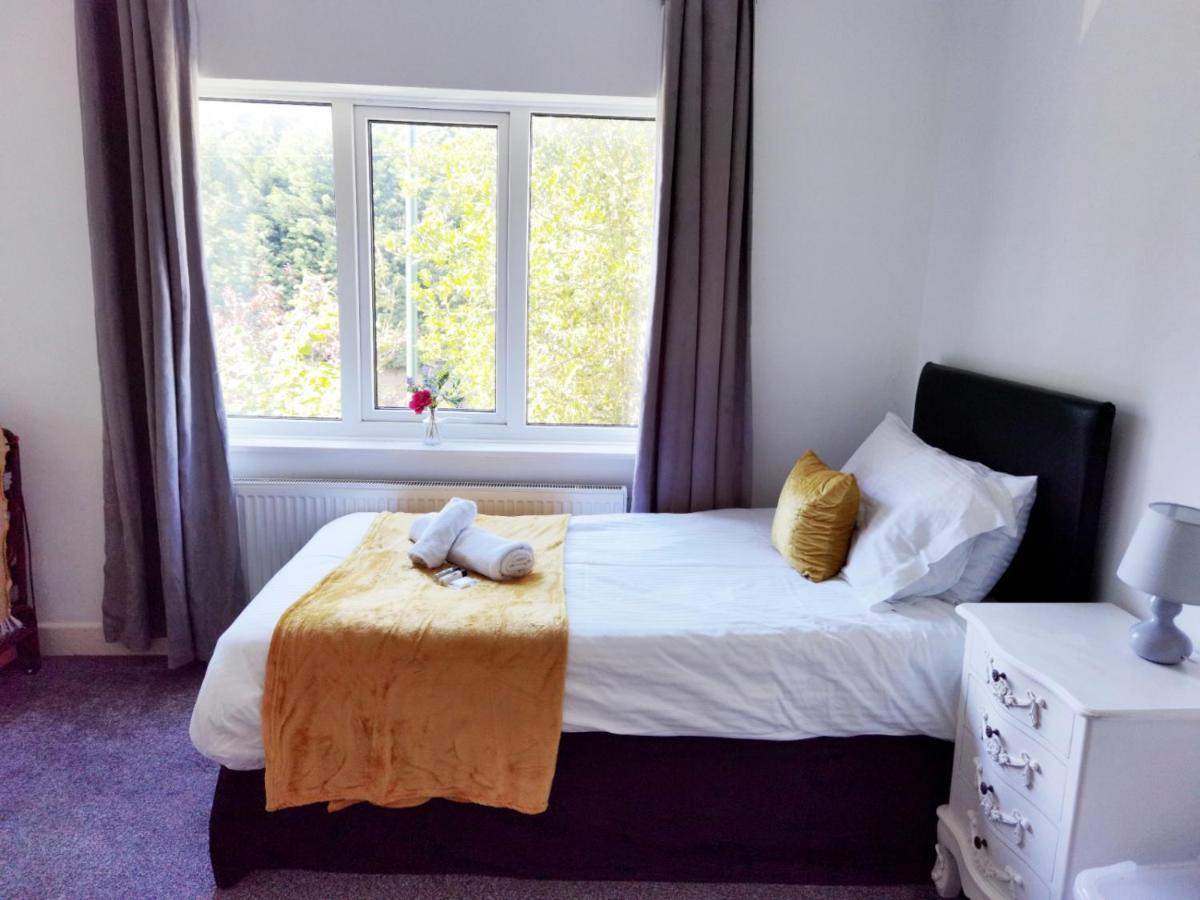 Perry Road, Beautiful Large House Available For Guests And Contractors Parking Wifi Villa Nottingham Exterior foto